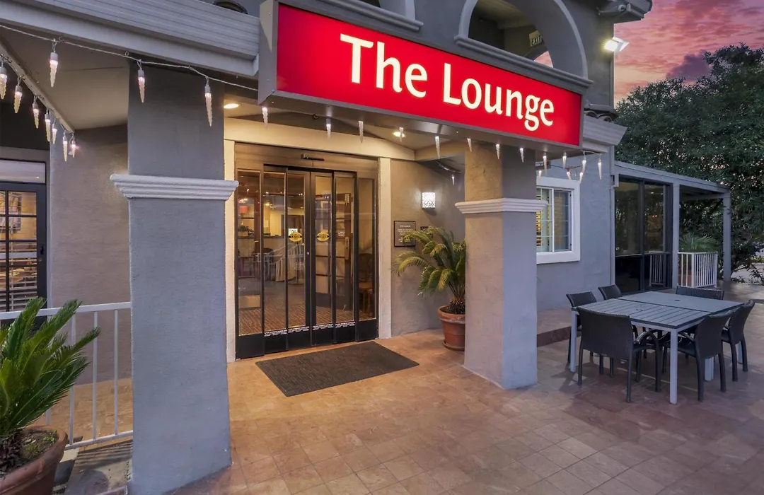 Best Western Plus Brookside Inn-1