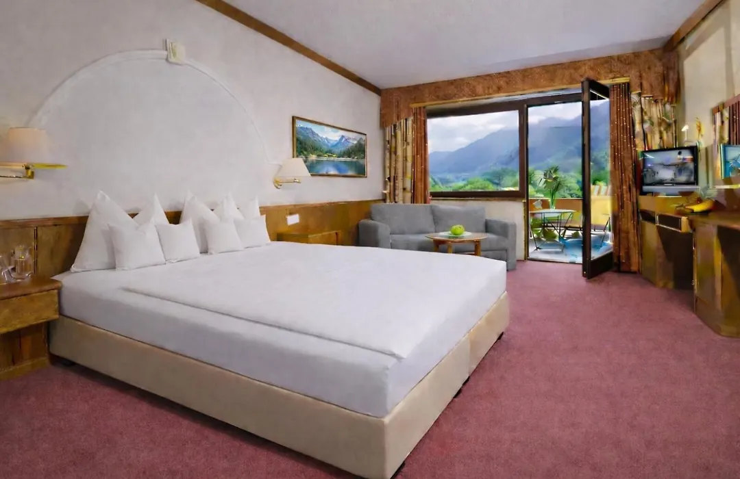 Wohlfühl&Genusshotel Felsenhof-1