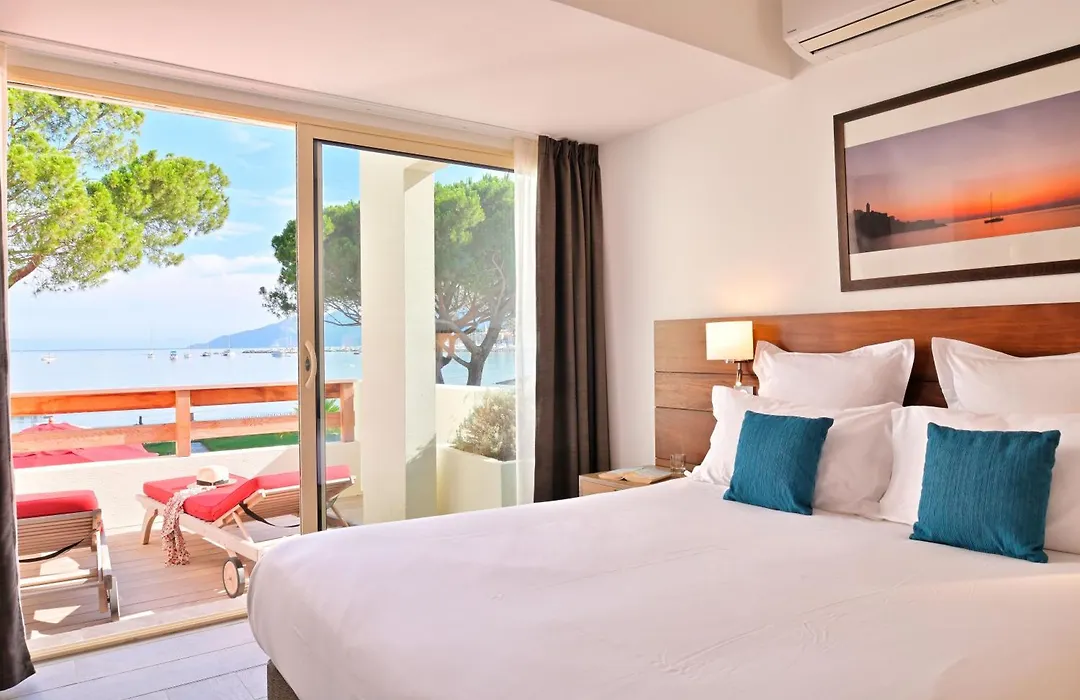 Hotel La Roya-1