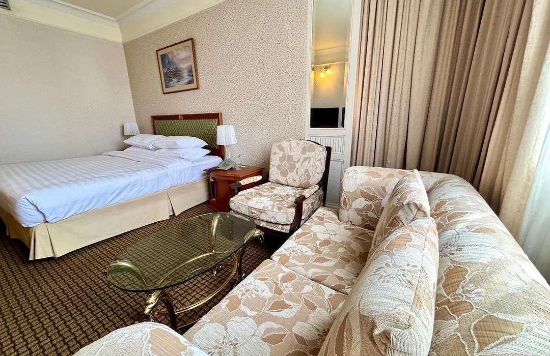 Royal Benja Hotel - Big Rooms, Family Friendly-1