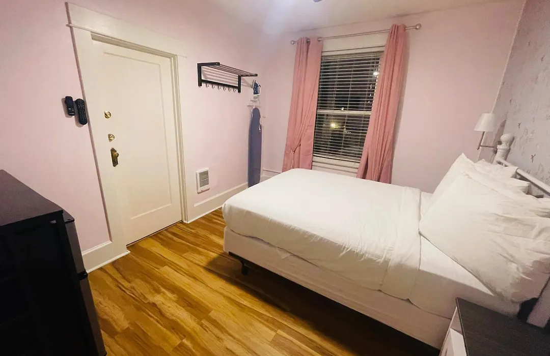 Americas Best Value Inn Royal Carriage-1