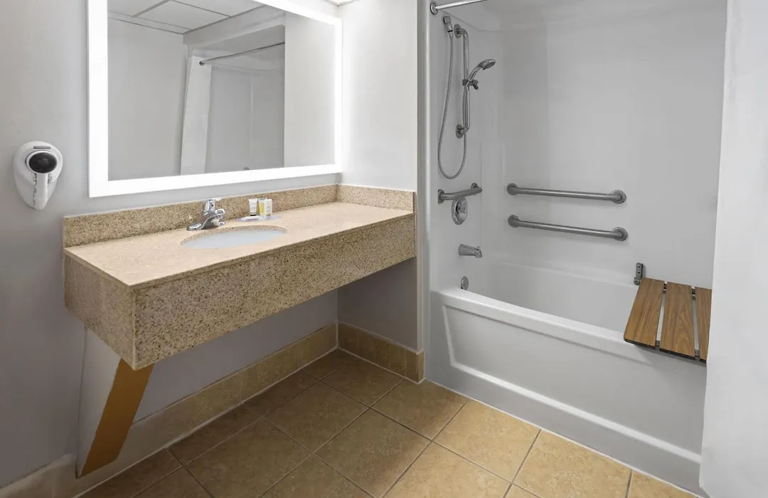 Baymont By Wyndham Westampton-1