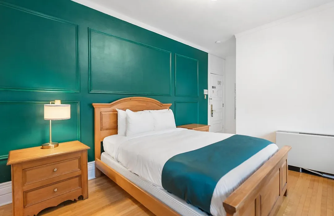 Hotel Charles-Alexandre - Par Aneyro-1