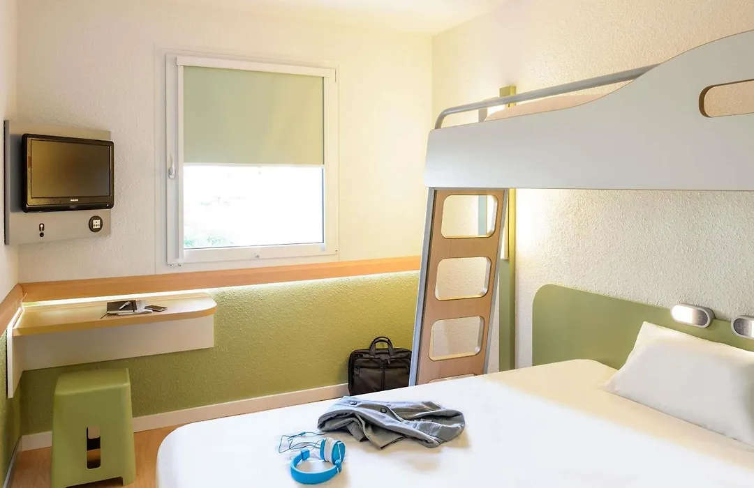 ibis budget Bordeaux Centre Bastide-1