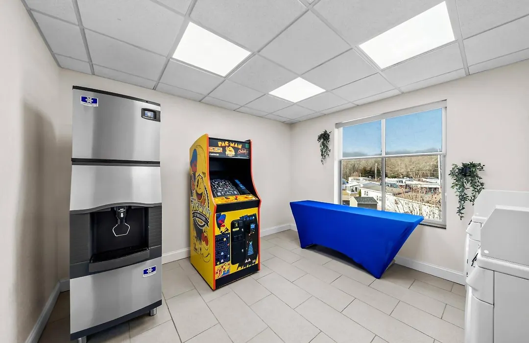 Comfort Inn & Suites Plainville-Foxboro-1