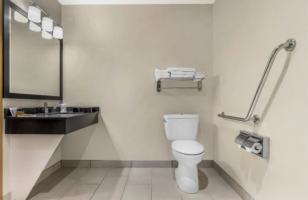 Best Western Plus Country Meadows Inn-1
