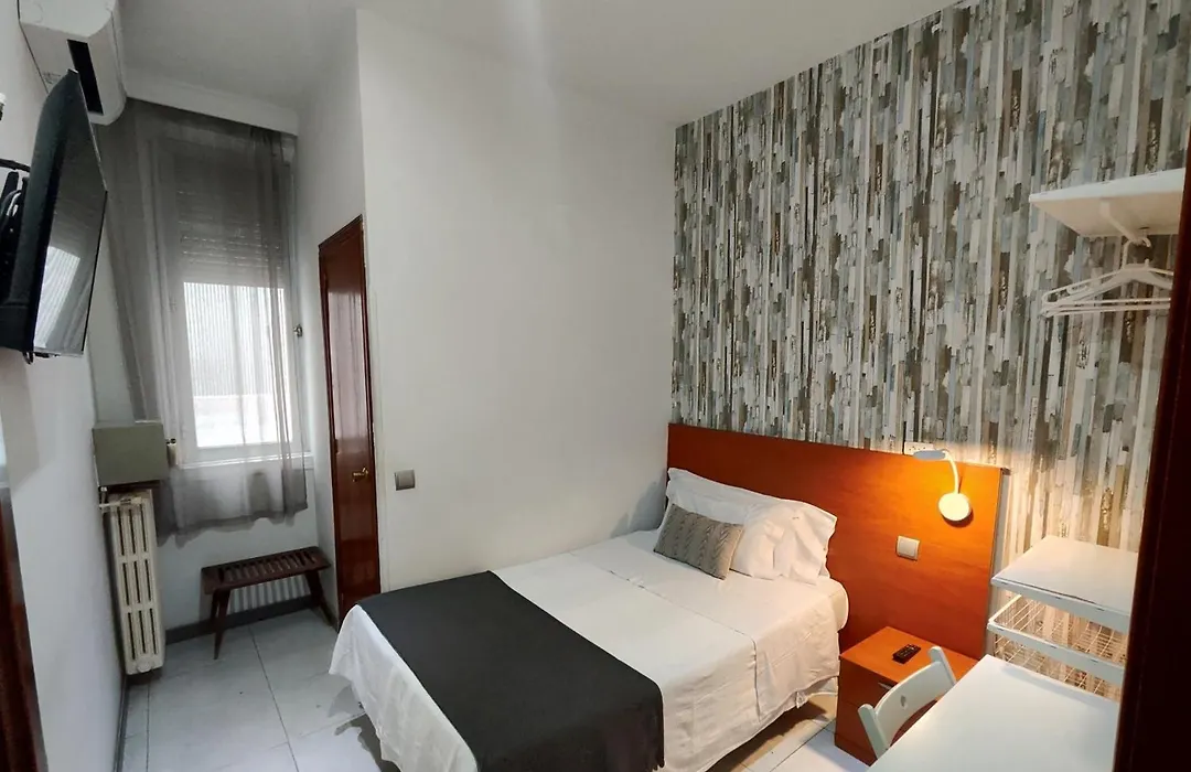 Hostal Cervantes-1