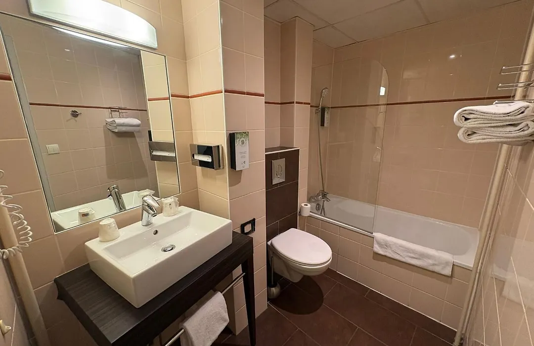 Kyriad Hotel Dijon Centre Gare-1