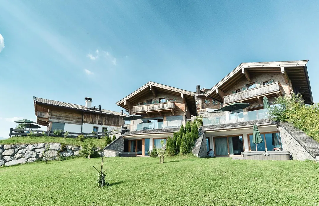 Maierl-Alm & Maierl-Chalets-1