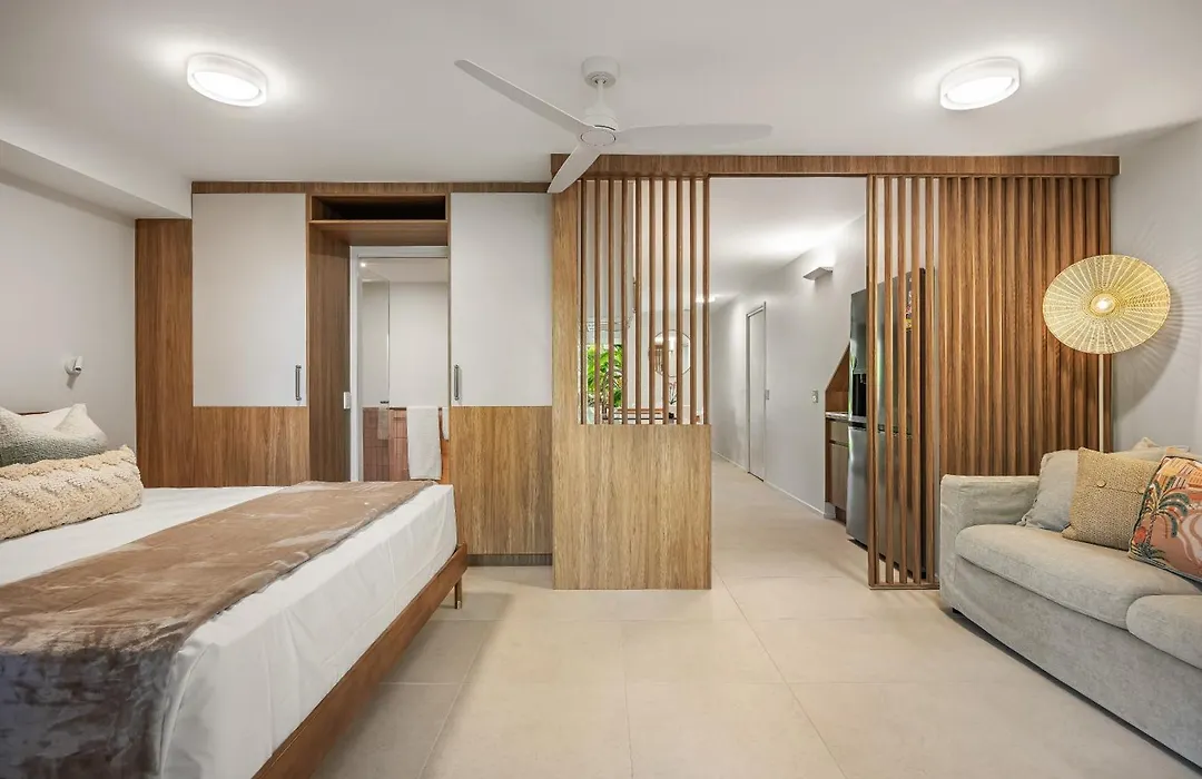 Noosa Outrigger Beach Resort-1