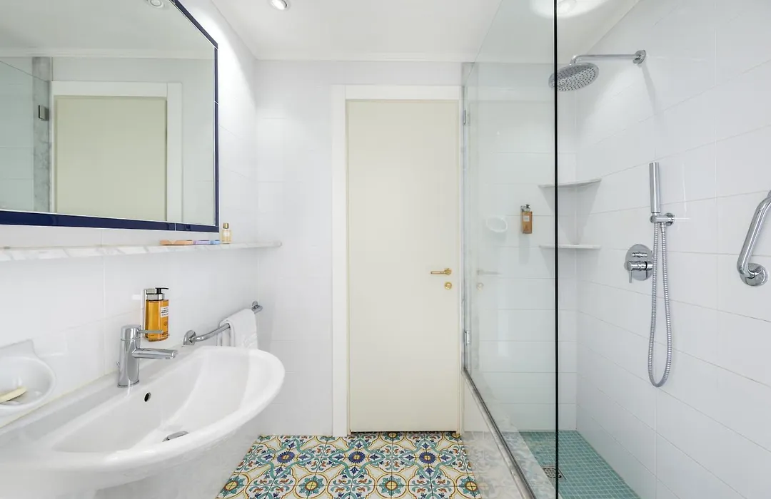 Residence L'Ulivo - Apartments In The City Center, With Fitness, Squash & Private Parking-1
