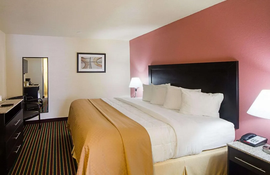 Quality Inn Del Rio-1