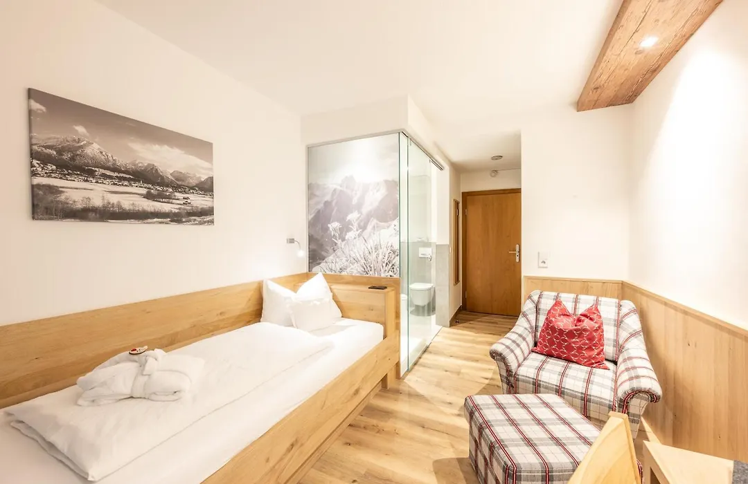 Hotel Garni Schellenberg-1
