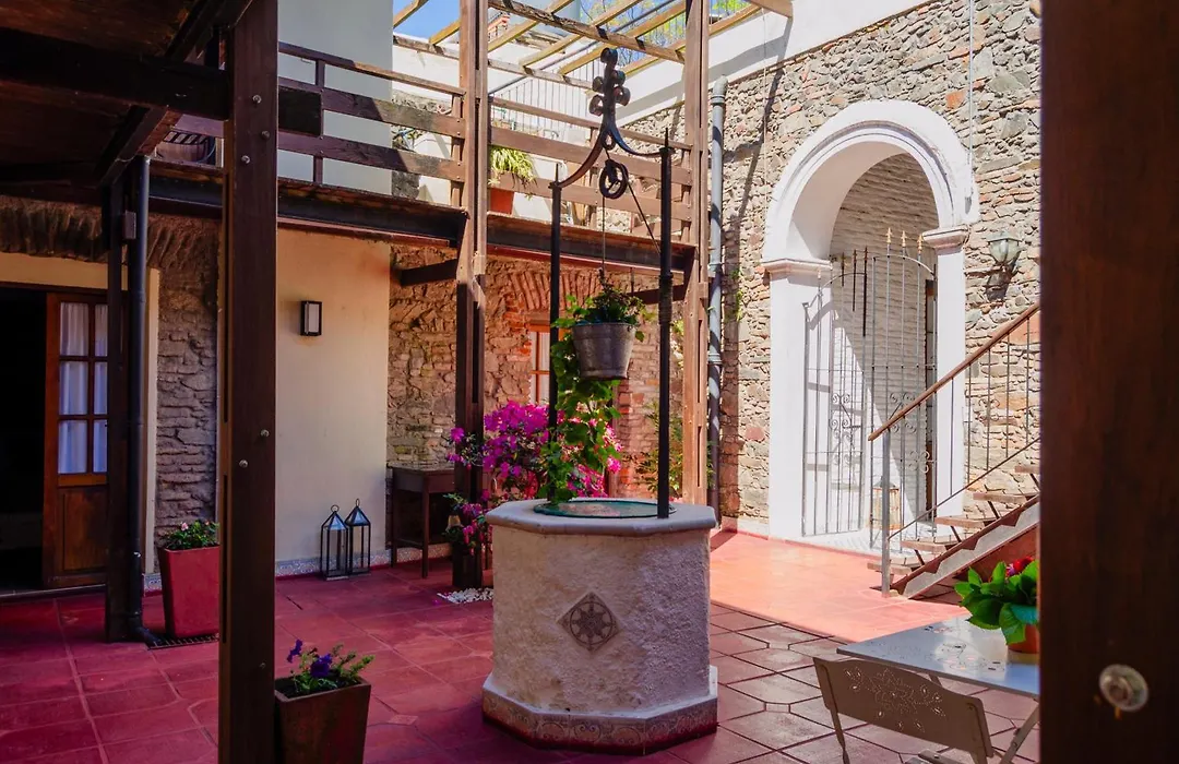 Hotel La Mision-1