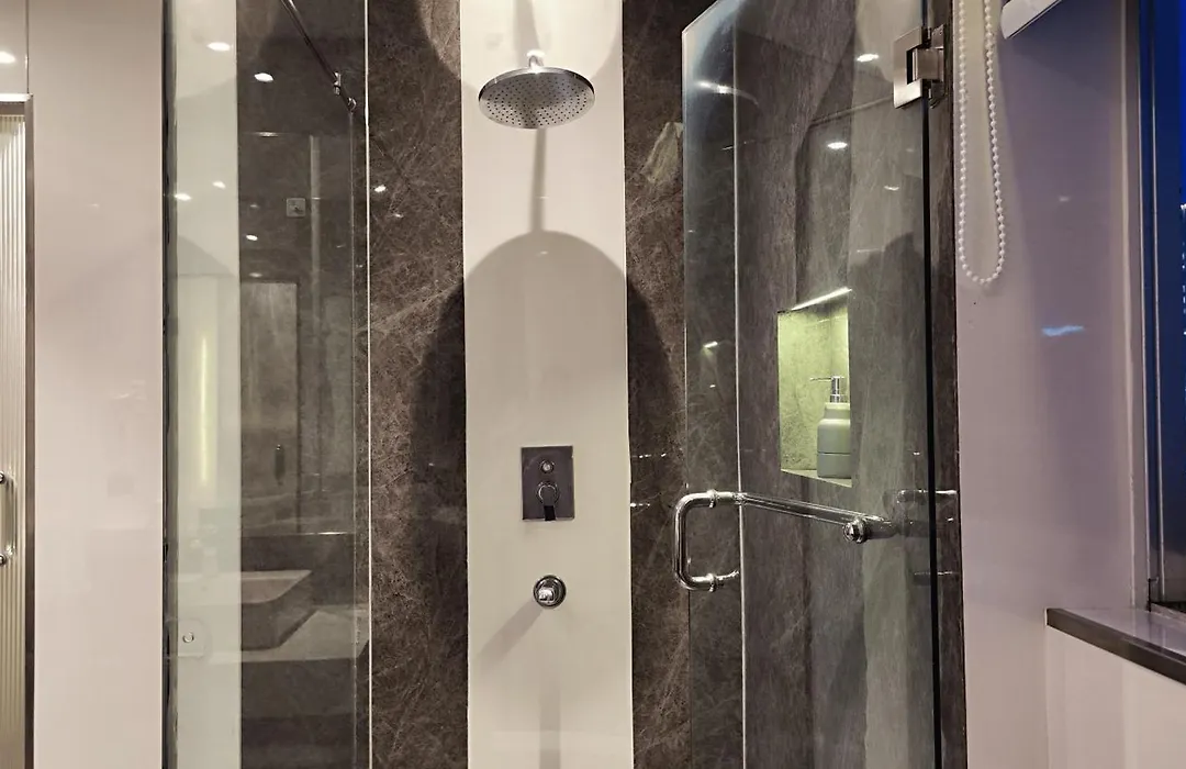 1O1 URBAN Jakarta Thamrin-1