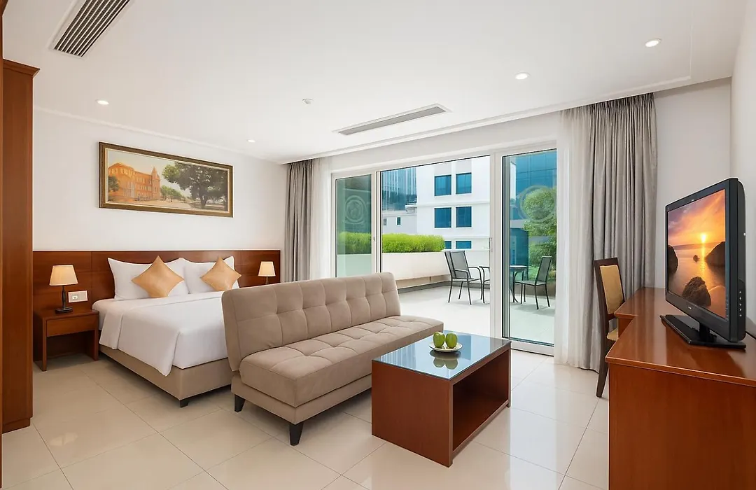 White Lotus Hotel Saigon-1