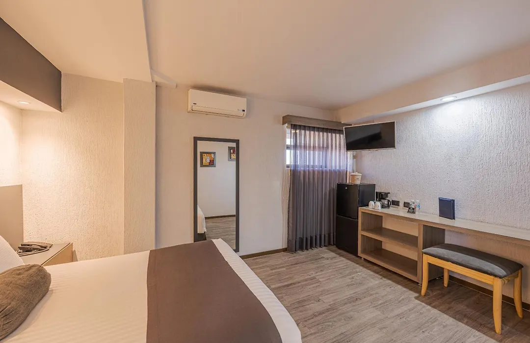 Hotel Malibu-1