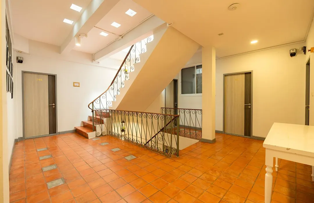 Ratchadamnoen Residence-1