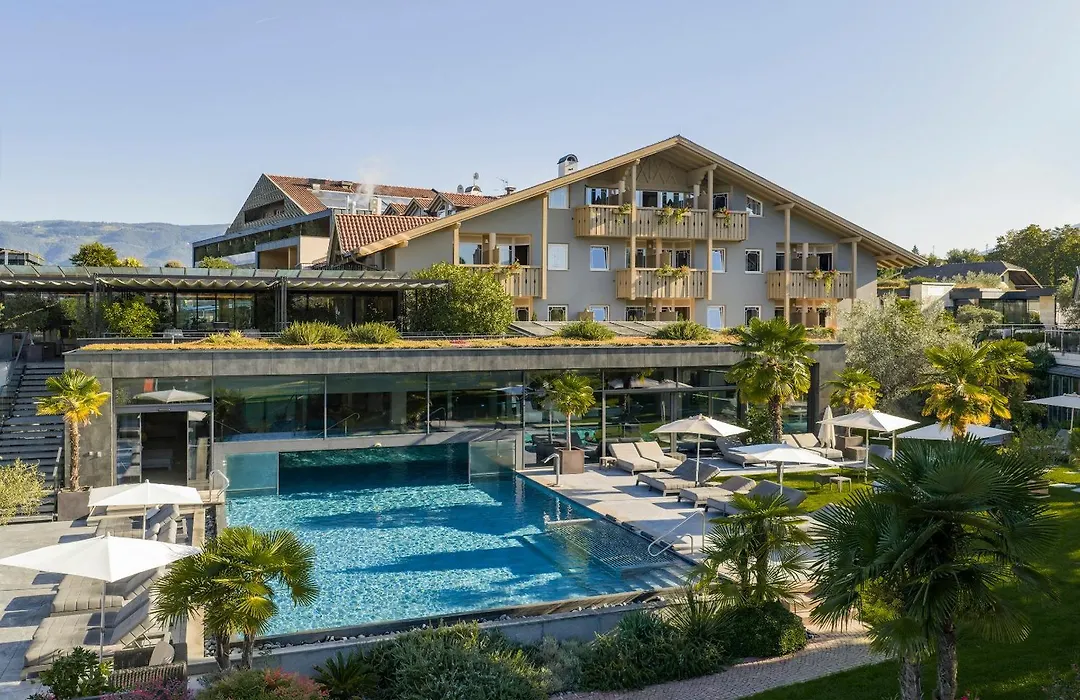 Weinegg Wellviva Resort-1