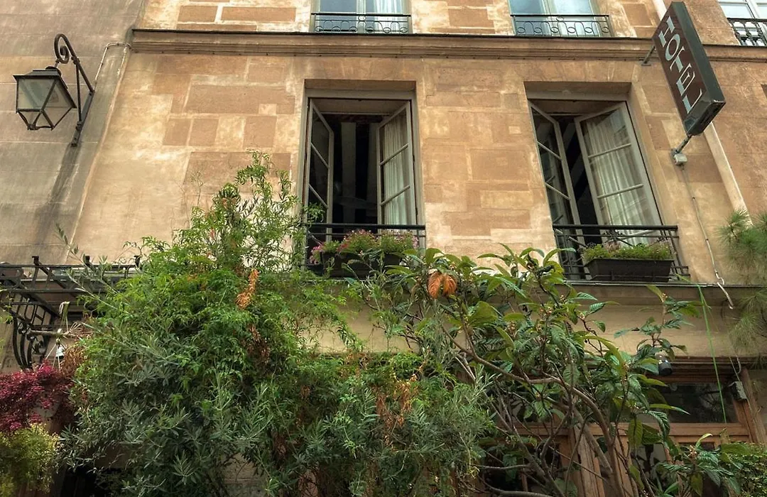 Boutique Hotel De La Place Des Vosges-1