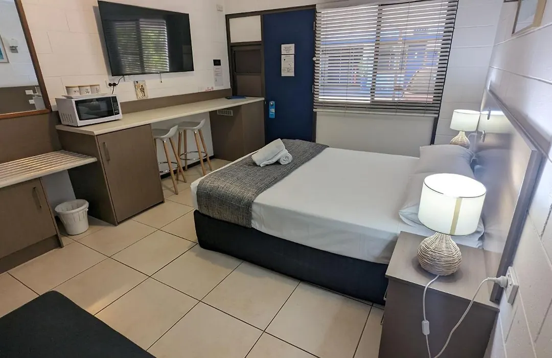 Moffat Beach Motel Caloundra-1
