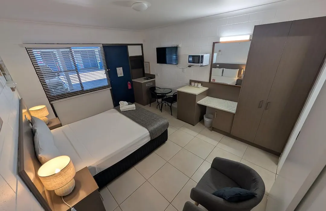 Moffat Beach Motel Caloundra-1