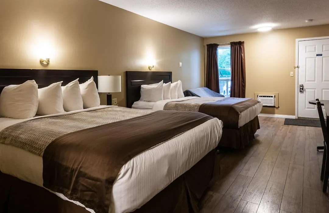 Chinook Country Inn-1