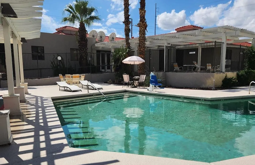 Travelodge By Wyndham Phoenix North-1