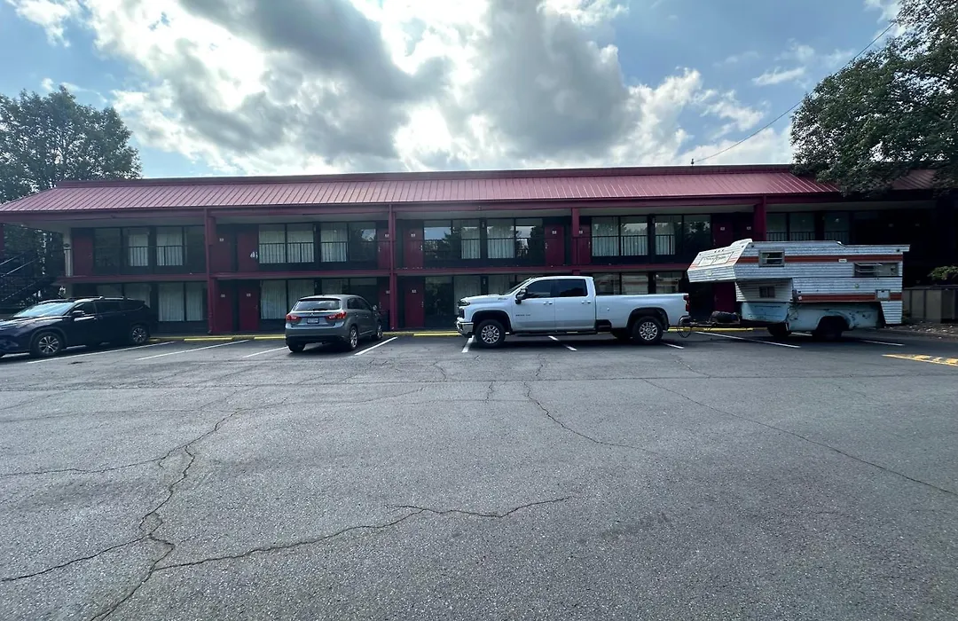 Hotel Red Rose By Townhouse Covington I-64-1