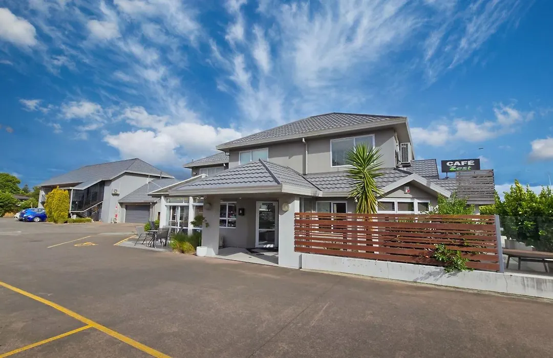 Carramar Motor Inn-1