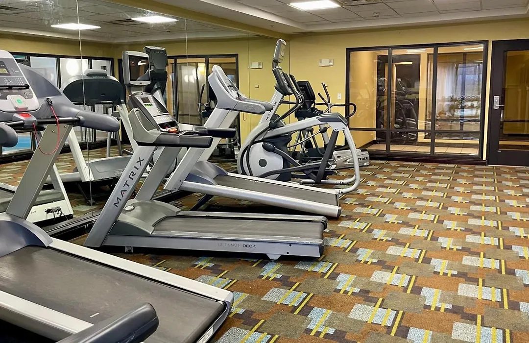 Holiday Inn Express And Suites Detroit North-Troy By Ihg-1