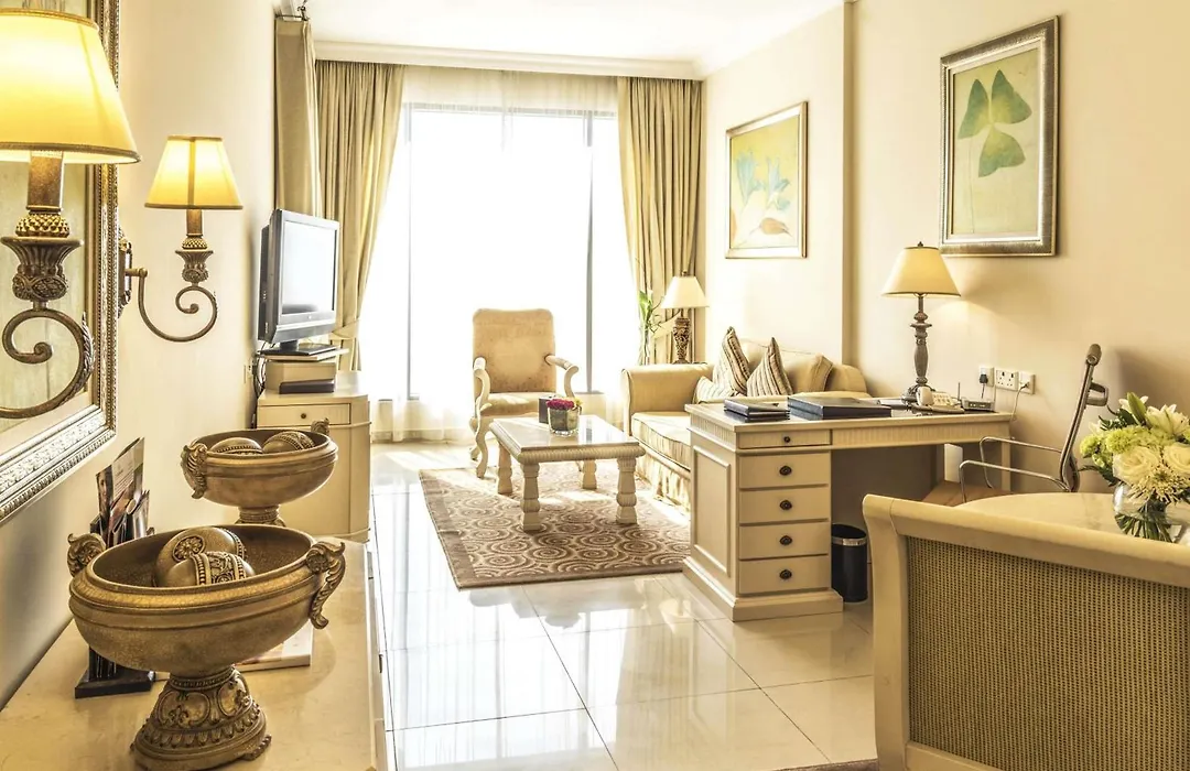 Mercure Dubai Barsha Heights Hotel Suites And Apartments-1