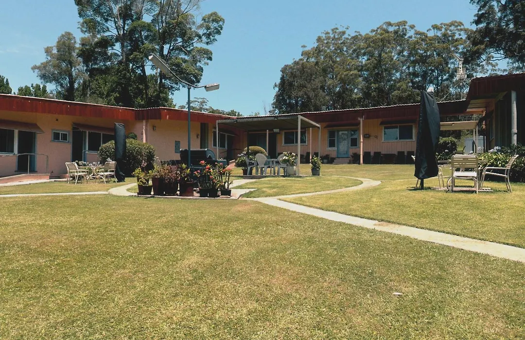 Major Innes Motel-1
