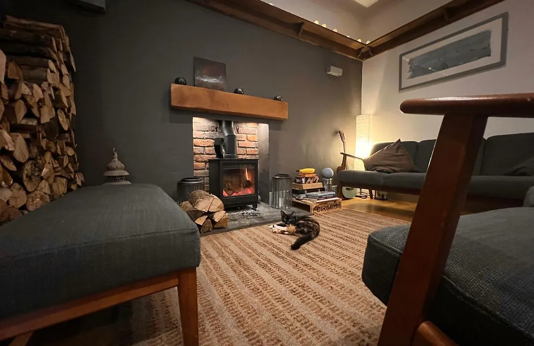 Riverside Cottage B&B-1