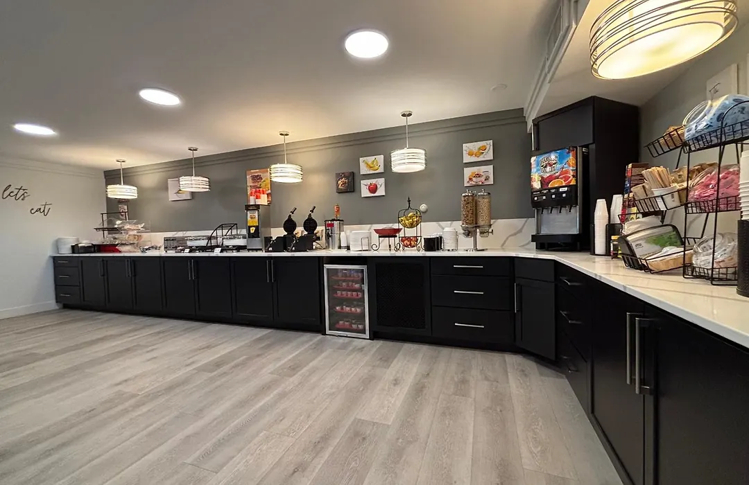 Ramada By Wyndham Springfield North-1