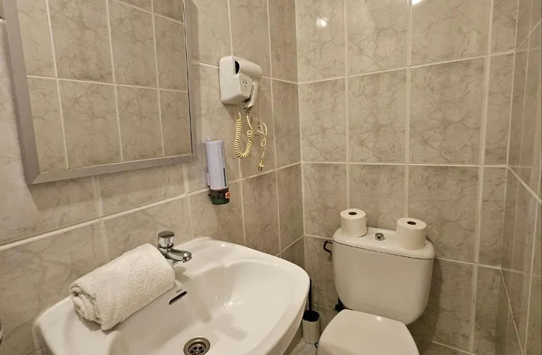 Youth Hostel - Central And Basic Drassanes-1