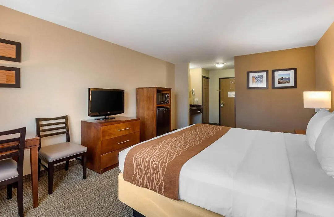 Comfort Inn & Suites Murrieta Temecula Wine Country-1