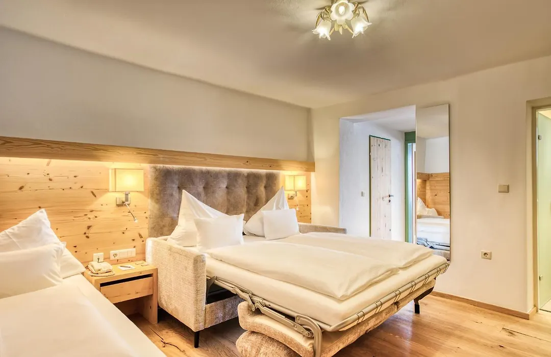 Hotel Waldfriede - Der Logenplatz im Zillertal-1