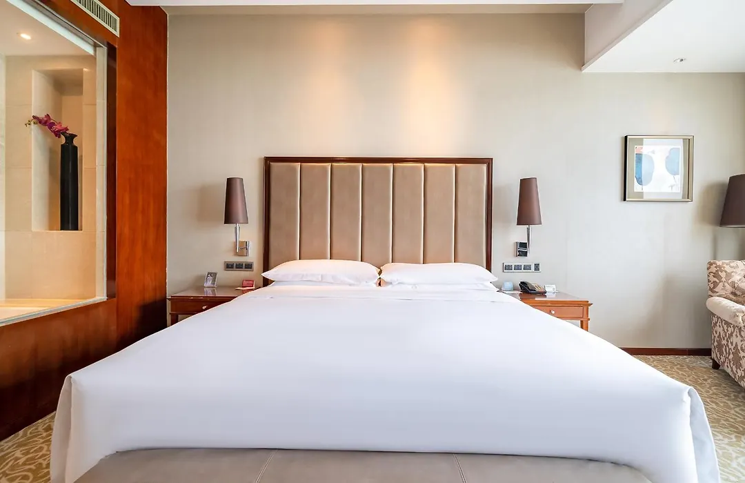 Crowne Plaza Zhenjiang By Ihg-1