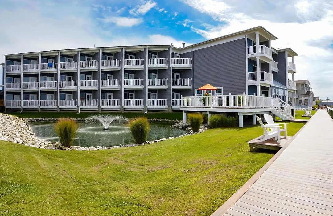 Comfort Suites Chincoteague Island Bayfront Resort-1