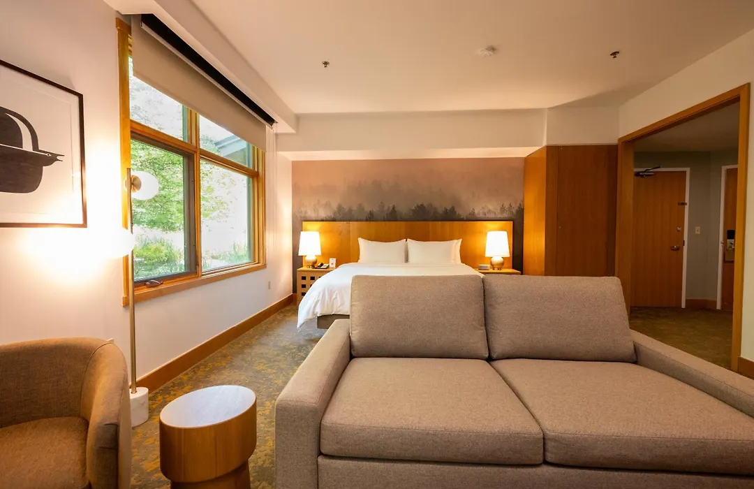 Cedarbrook Lodge-1