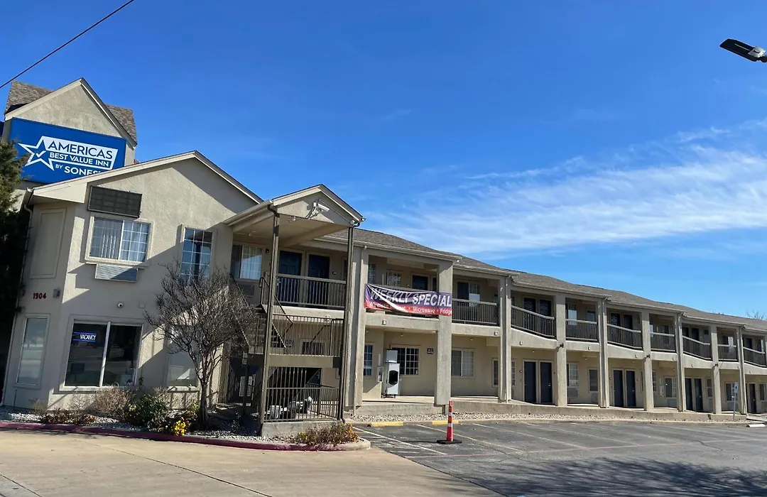Americas Best Value Inn Arlington-1