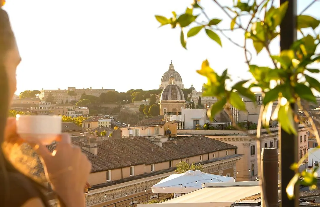 Navona Queen Rooftop-1