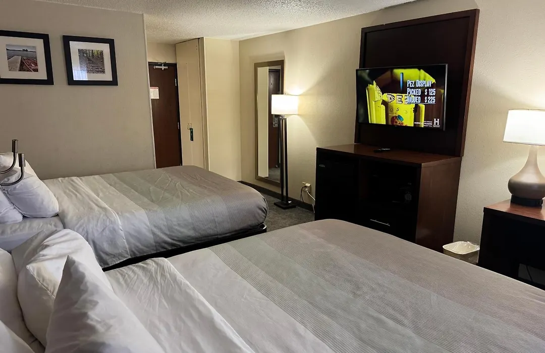 Quality Inn & Suites Green Bay - Ashwaubenon-1
