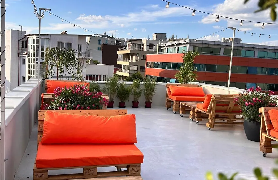 Graffiti Hotel Rooftop - Central Location-1