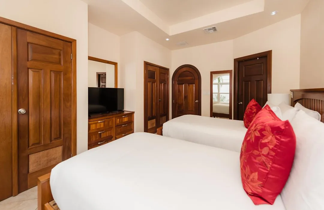 Grand Caribe Belize-1