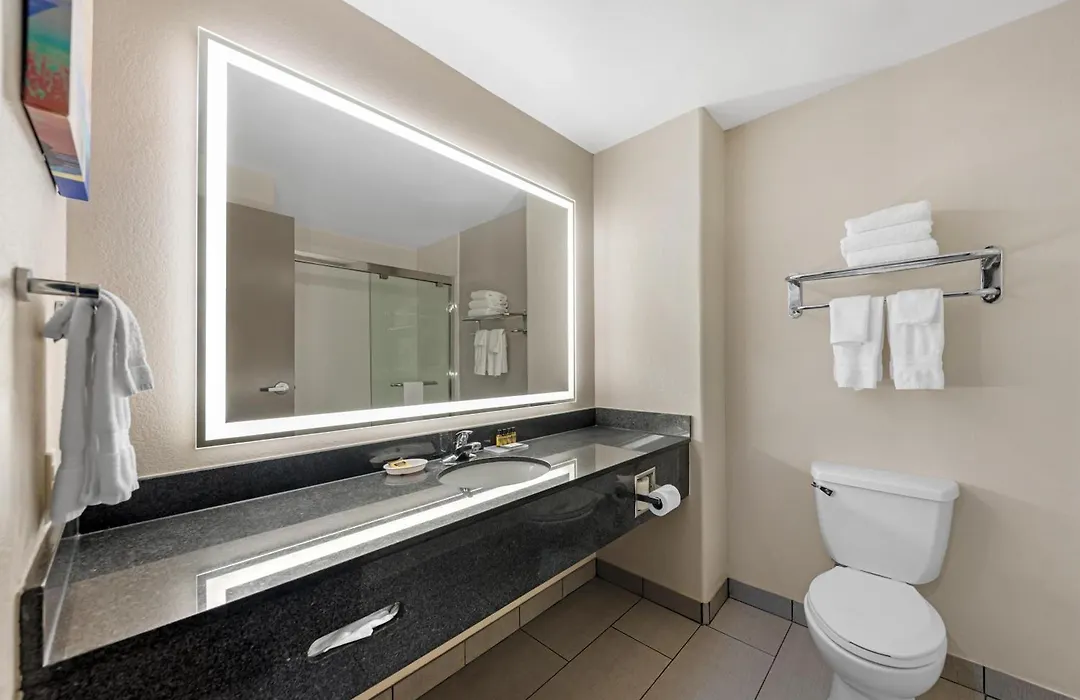 Best Western Plus Killeen - Fort Hood Hotel & Suites-1