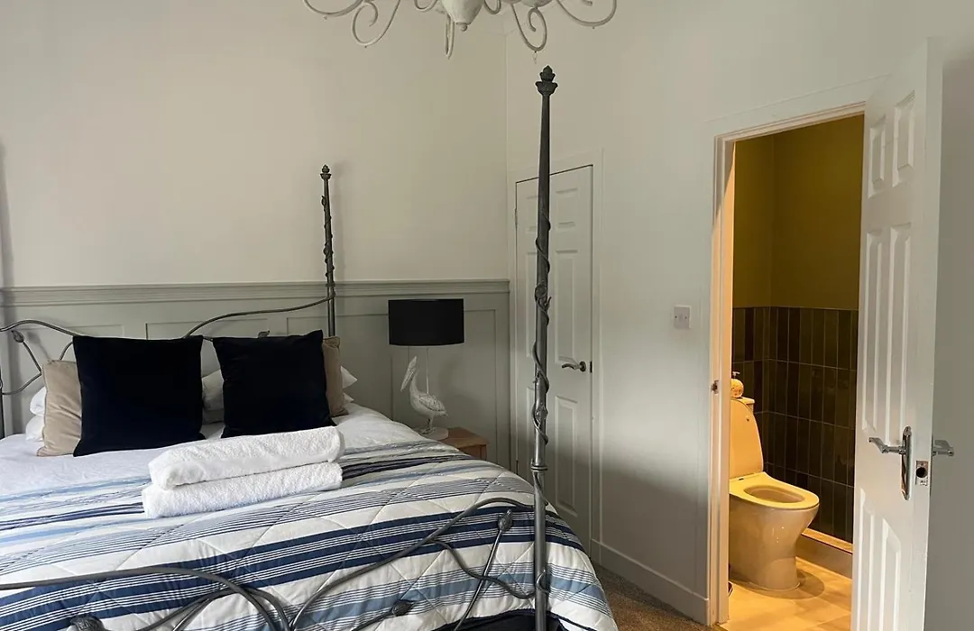 Giffnock Rooms-1