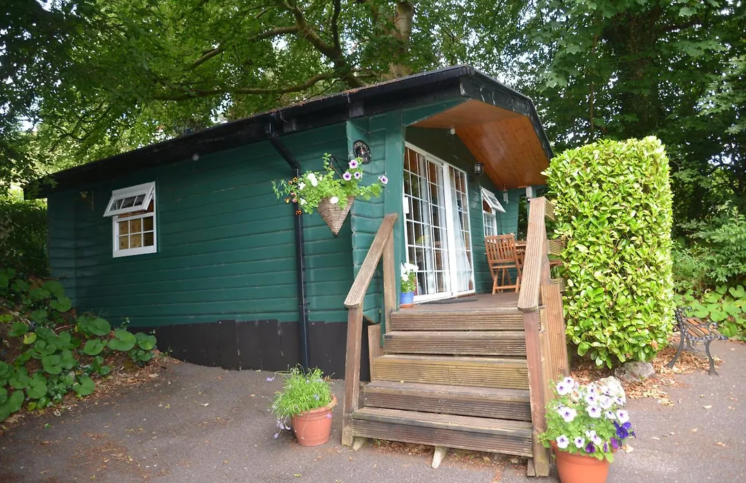 Robin Hill House Heritage B&B-1