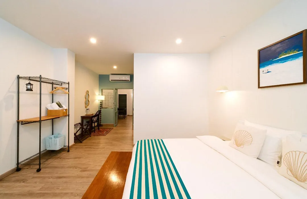 Nautical Home & Seashell House B&B-1